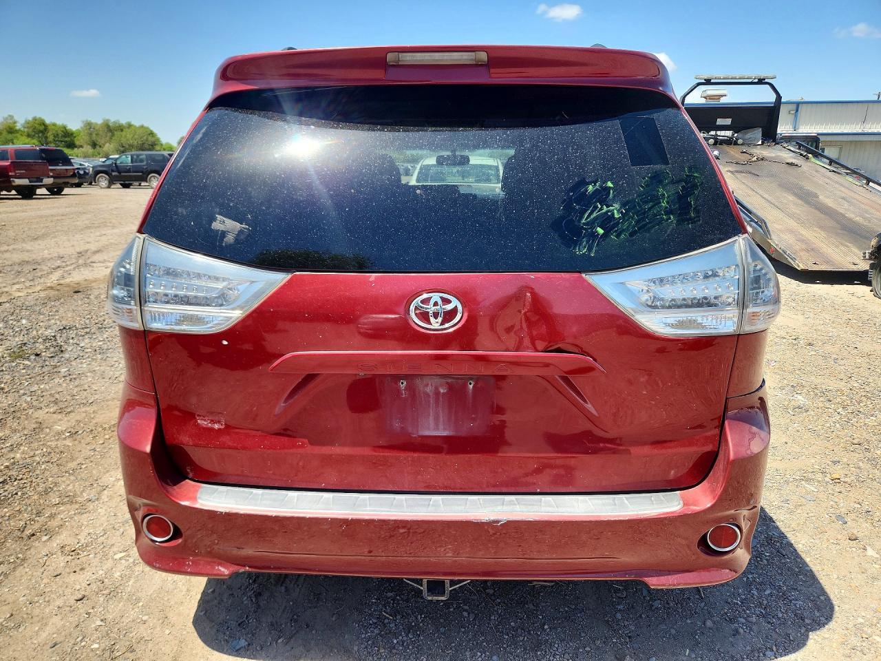 2017 Toyota Sienna Se - Фото 6