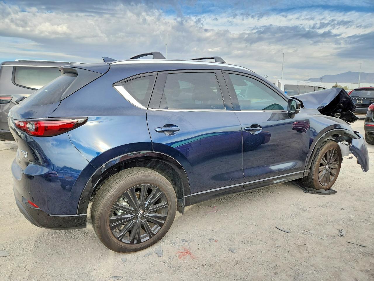 2025 Mazda Cx-5 Premium - Фото 3