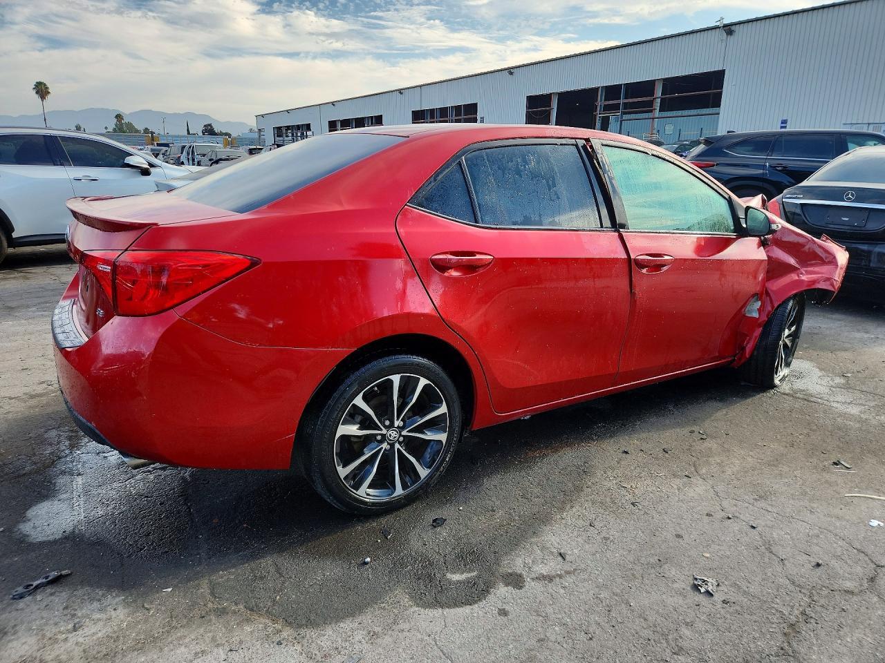 2018 Toyota Corolla Se - Фото 3