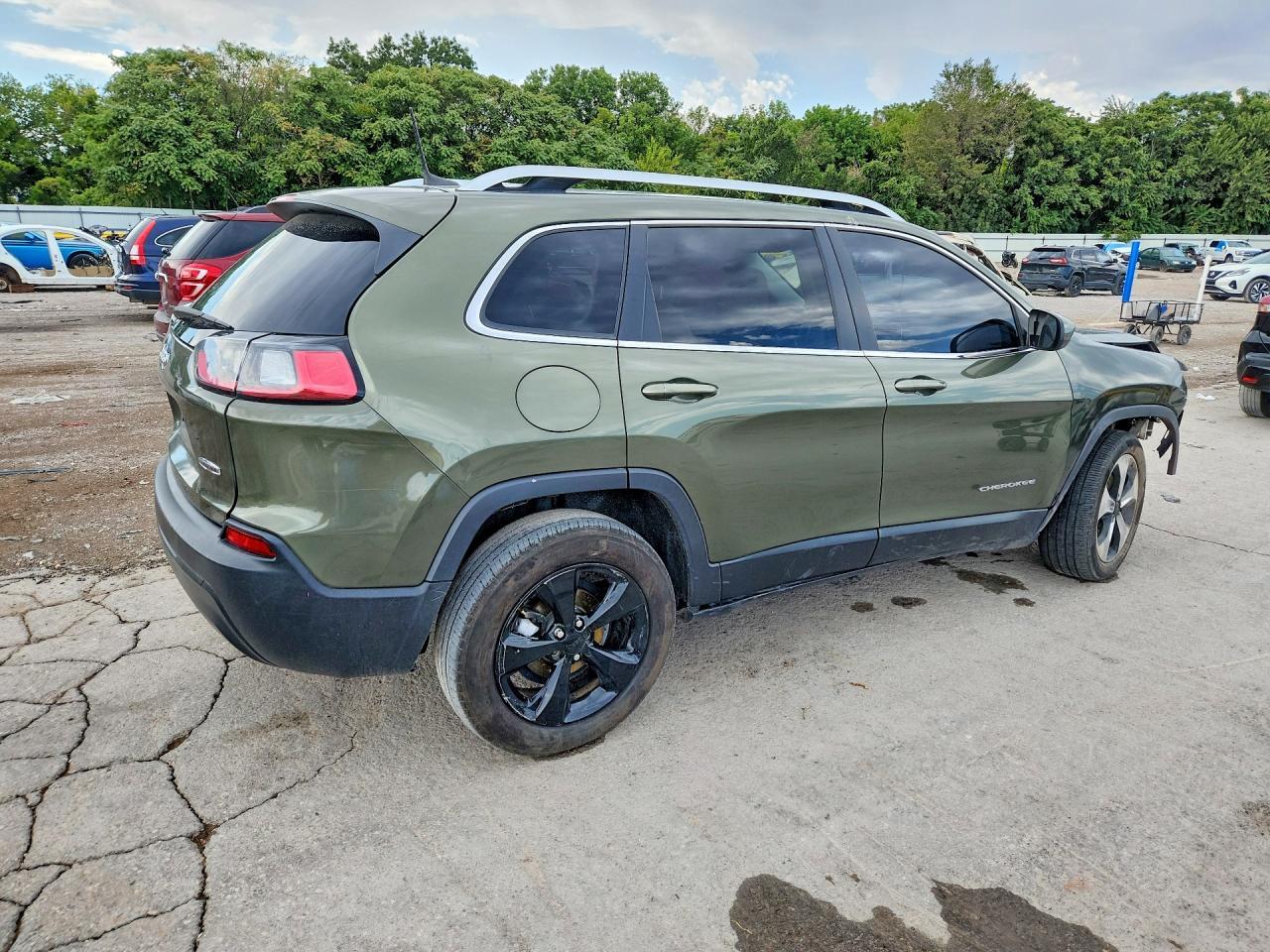 2019 Jeep Cherokee Latitude - Image 3