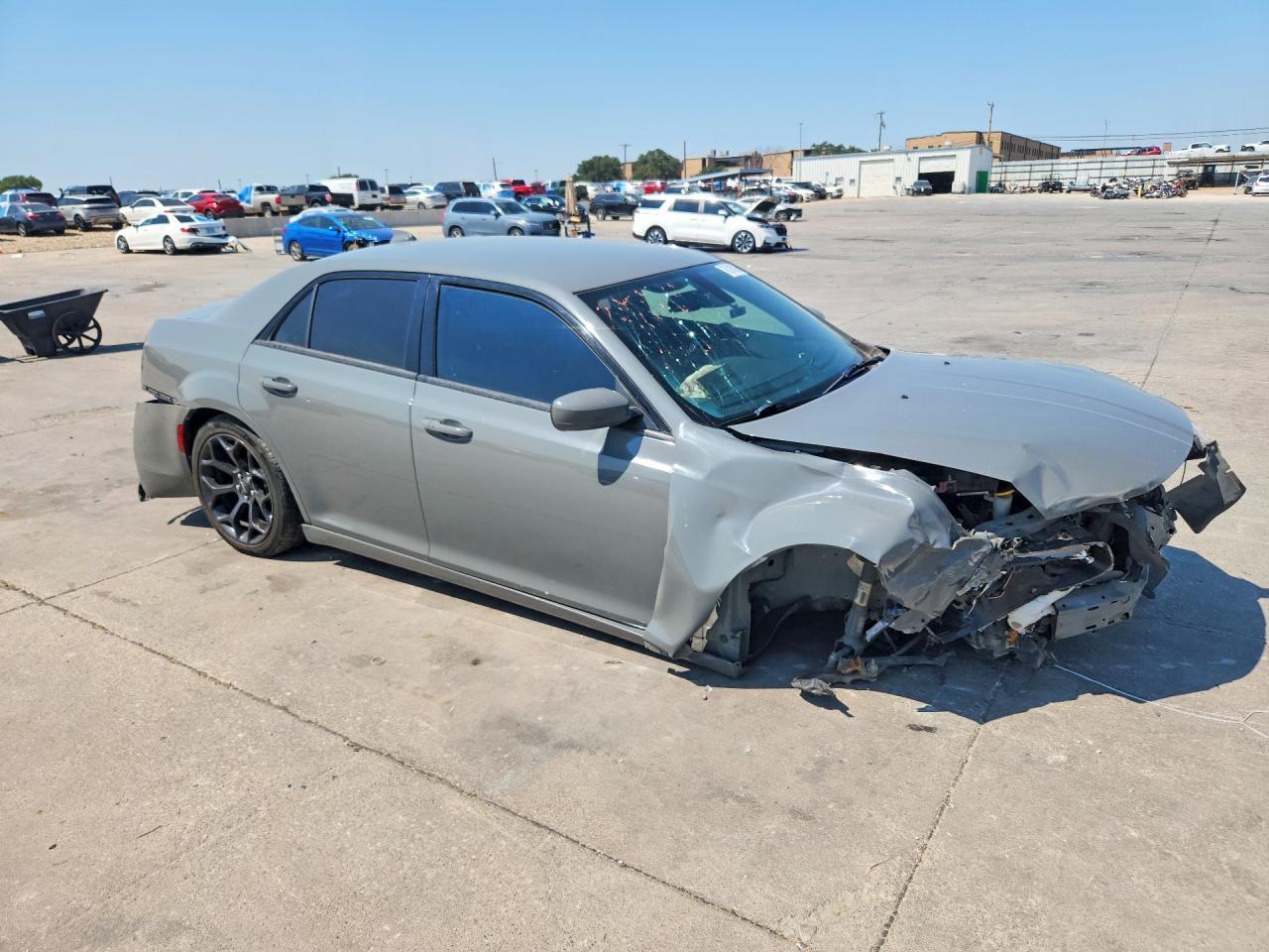 2019 Chrysler 300 S - Фото 4