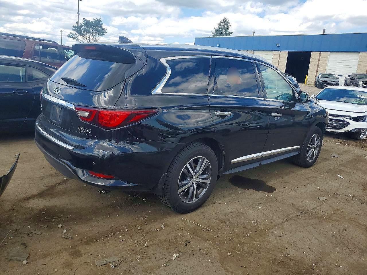 2020 Infiniti Qx60 Luxe - Image 3