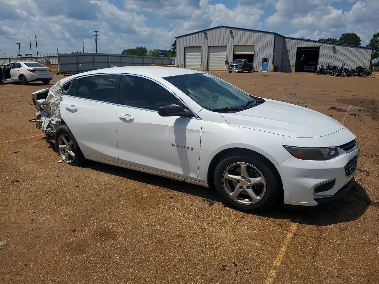 2018 Chevrolet Malibu Ls - Image 4