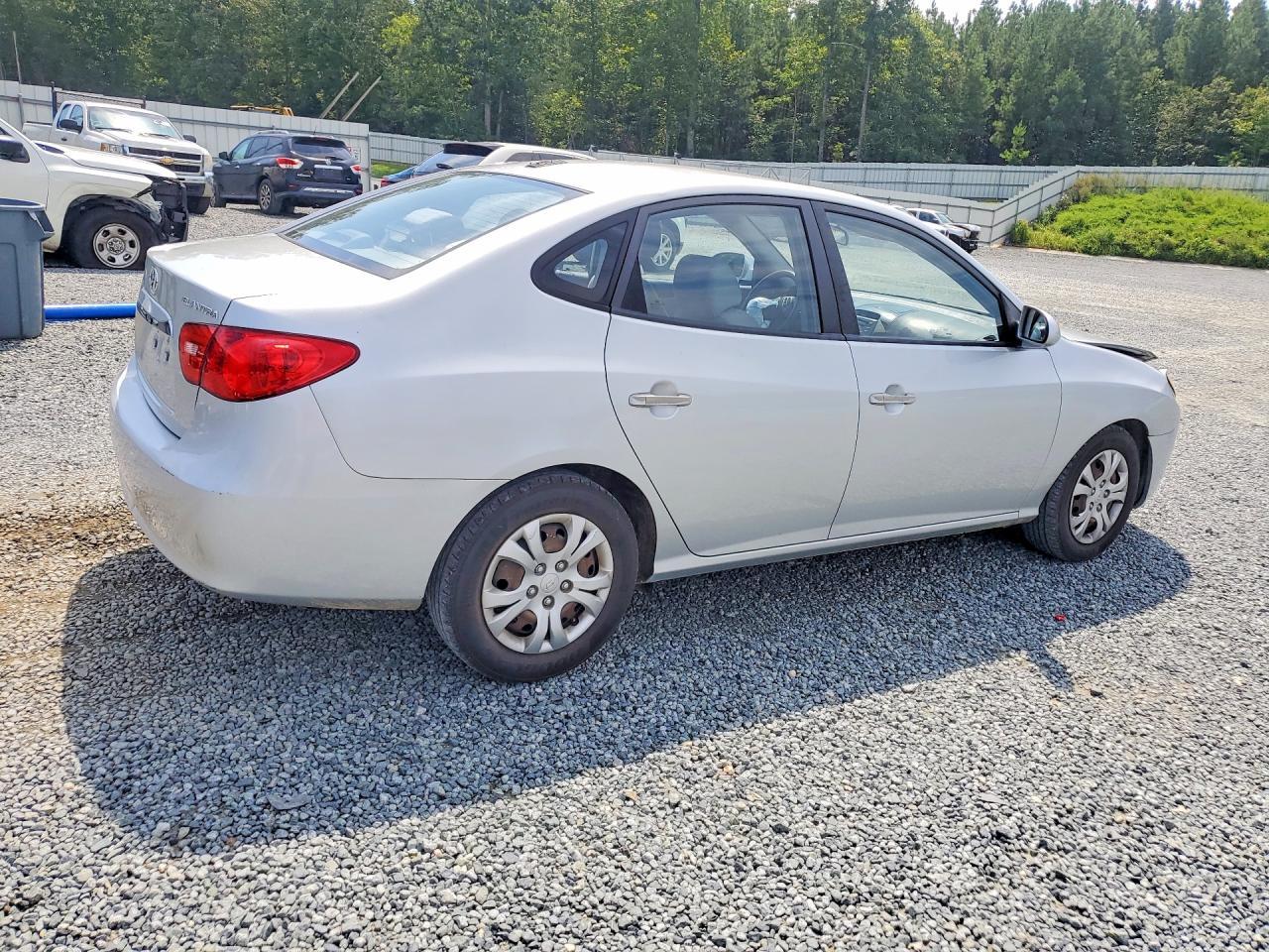 2010 Hyundai Elantra Gls - Image 3