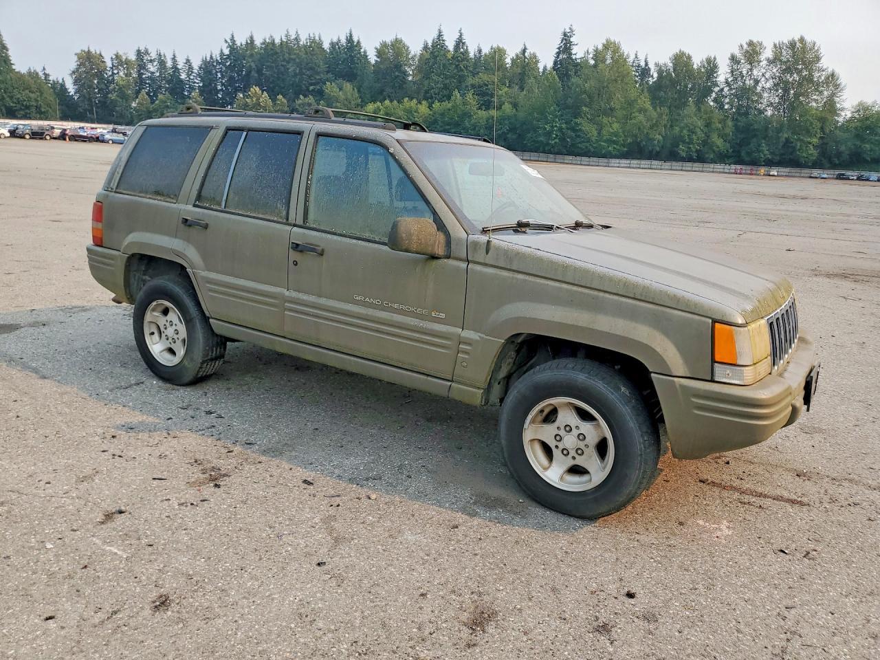 1998 Jeep Grand Cherokee Laredo - Image 4
