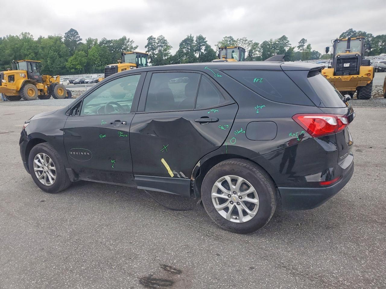 2021 Chevrolet Equinox Ls - Image 2
