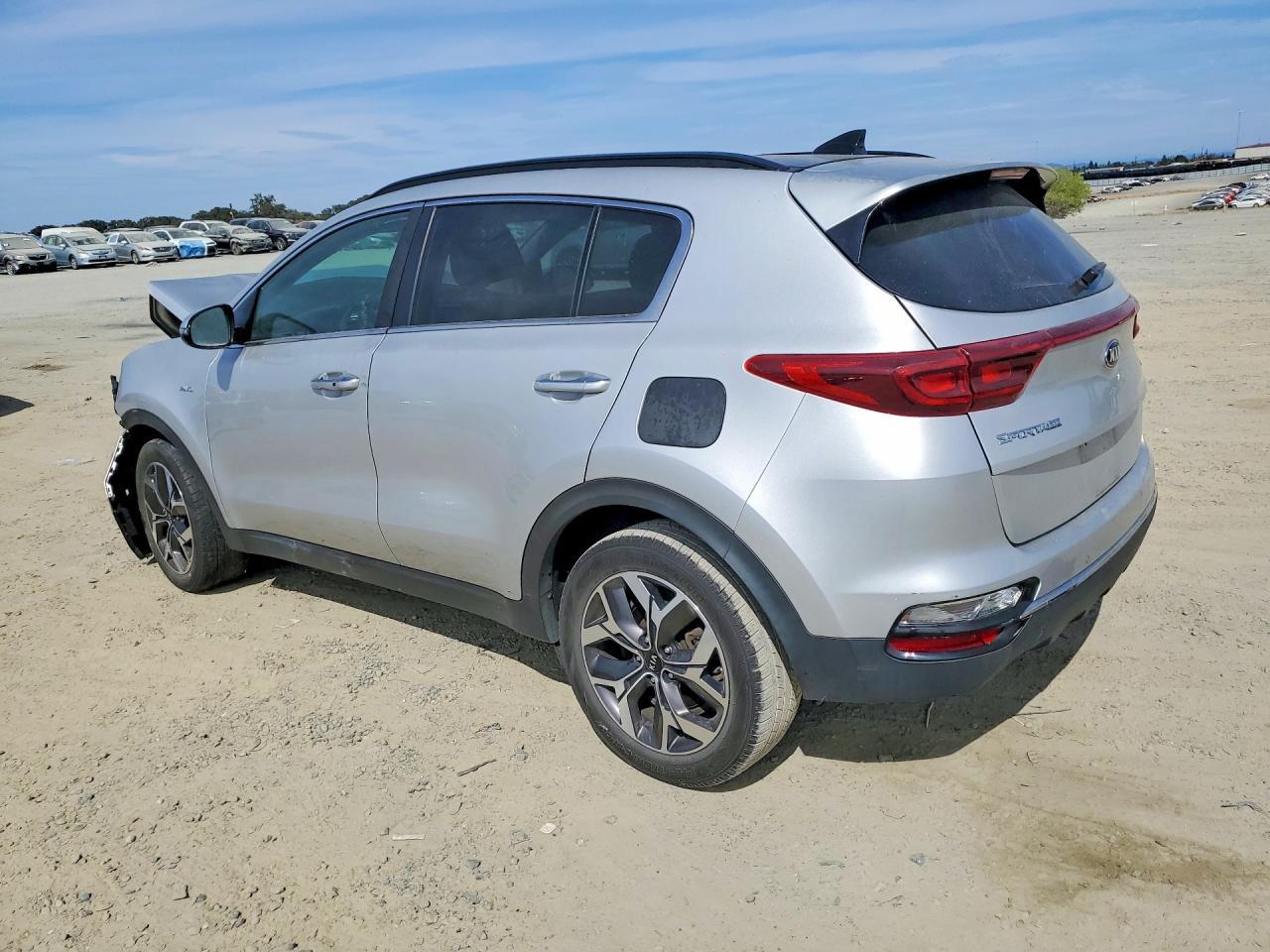 2020 Kia Sportage Ex - Image 2