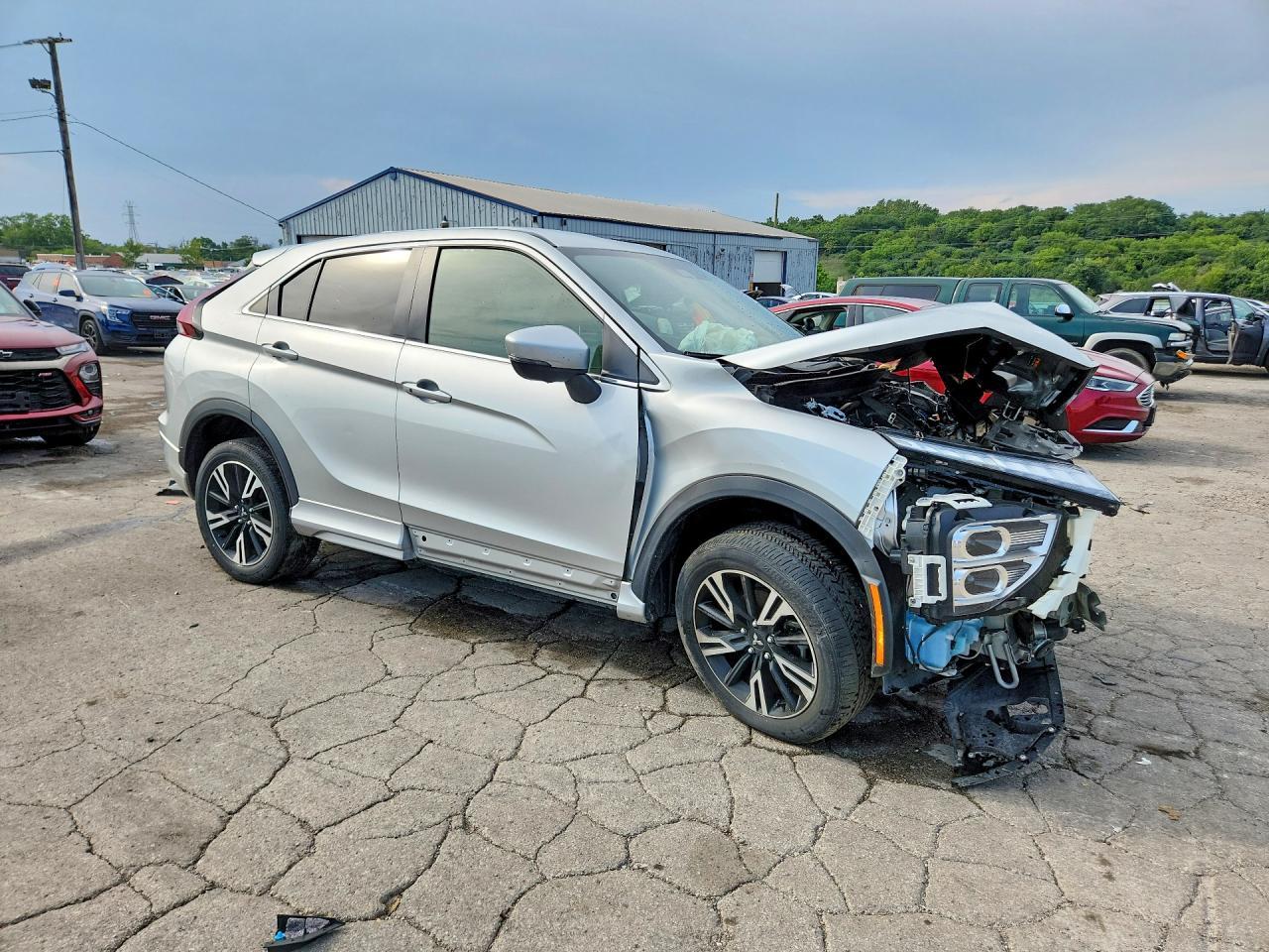 2023 Mitsubishi Eclipse Cross Se - Фото 4