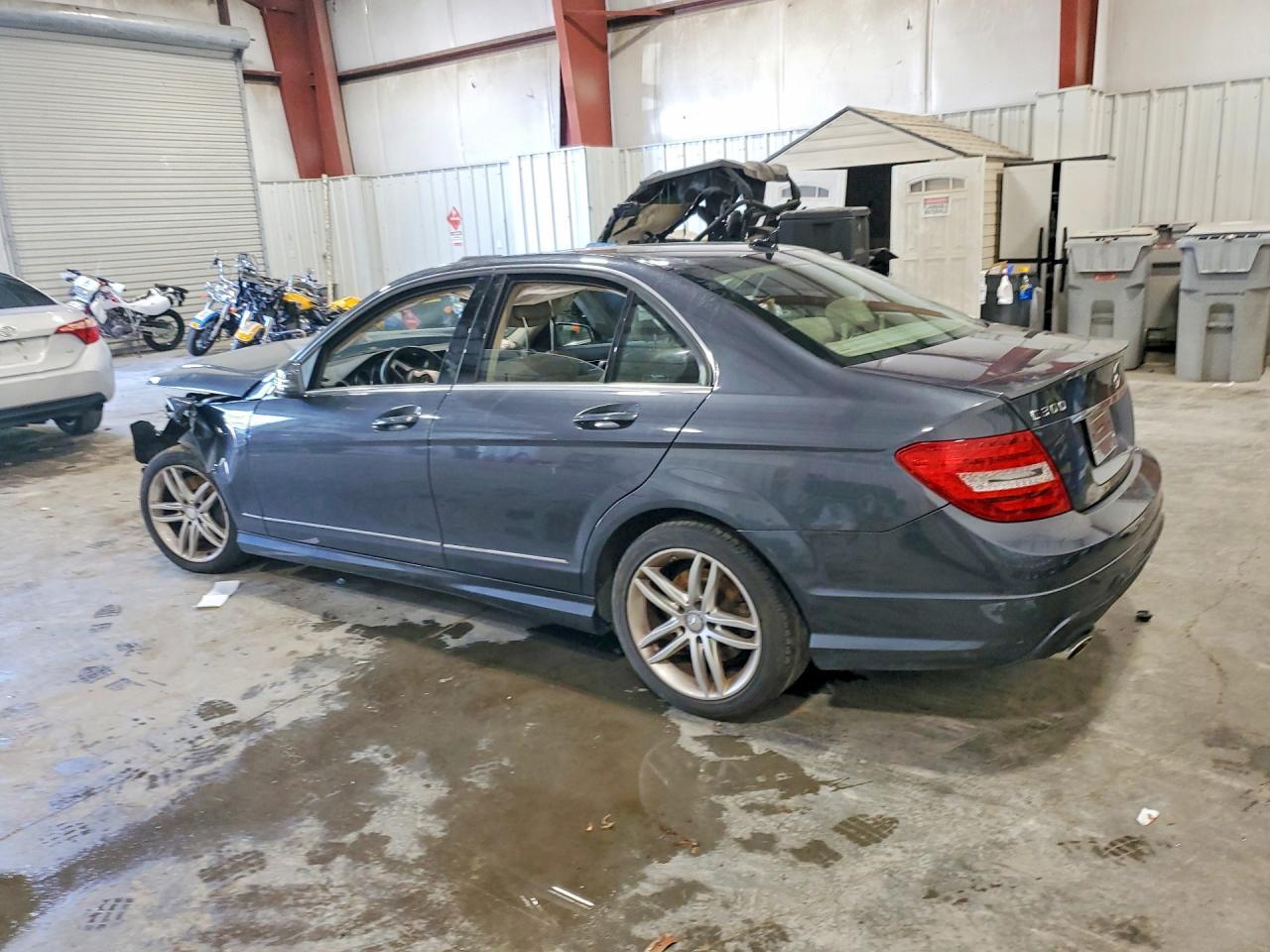 2014 Mercedes-Benz C 300 4Matic - Image 2