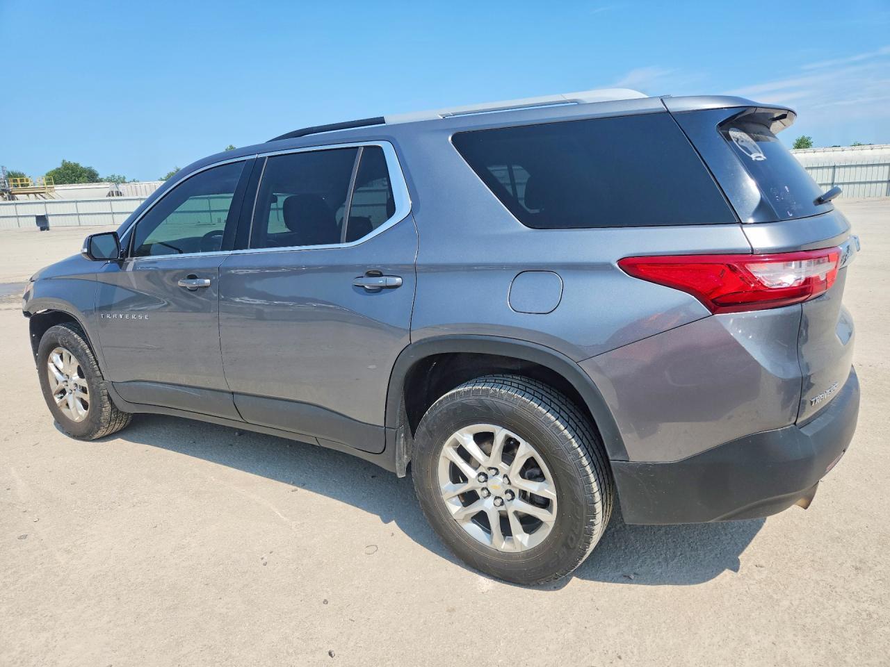 2018 Chevrolet Traverse Lt - Фото 2