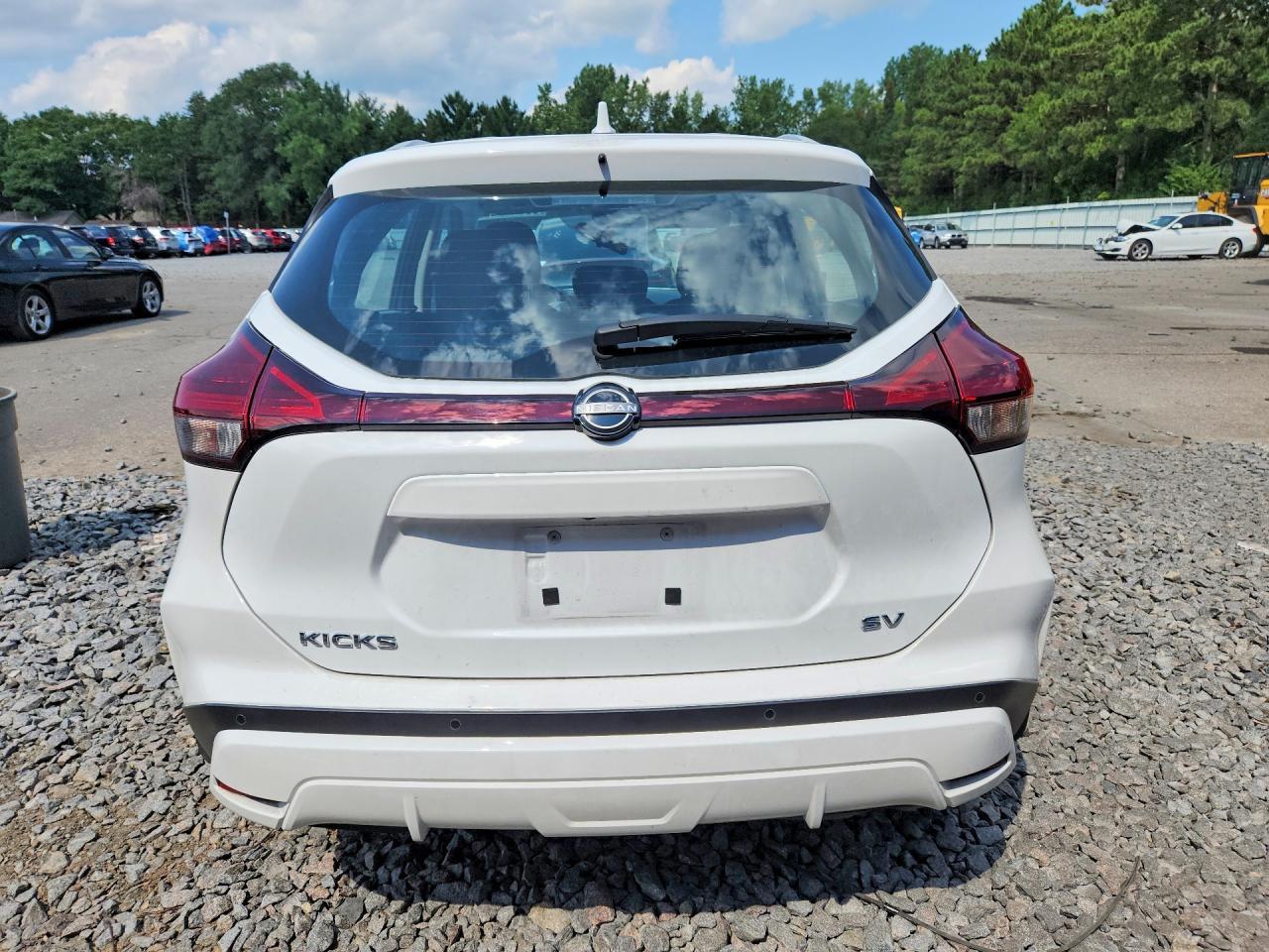 2023 Nissan Kicks Sv - Image 6