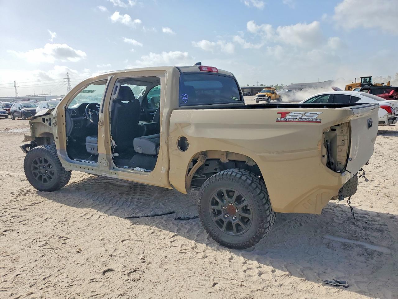2020 Toyota Tundra Crewmax Sr5 - Image 2