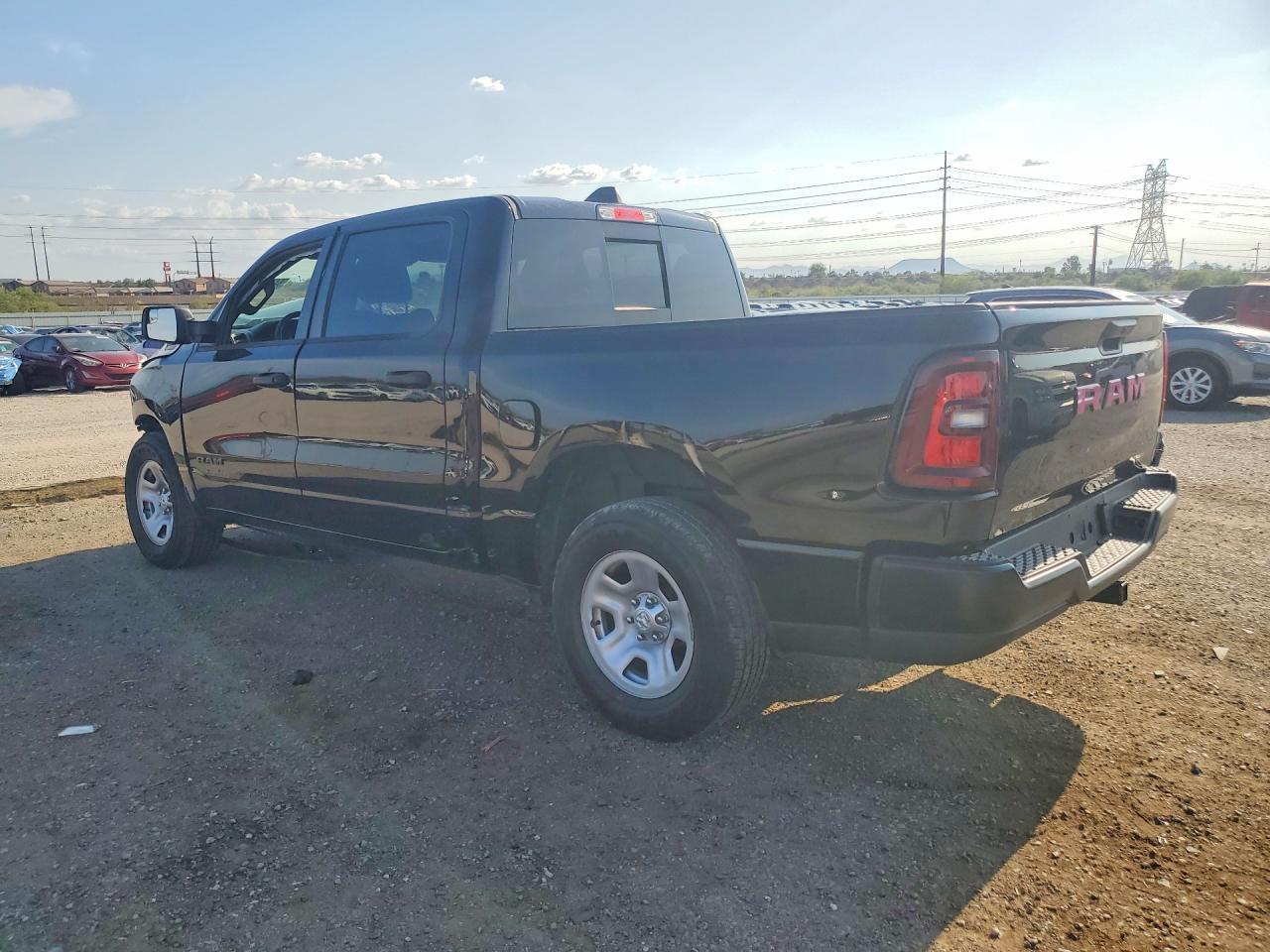 2025 Ram 1500 Tradesman - Фото 2