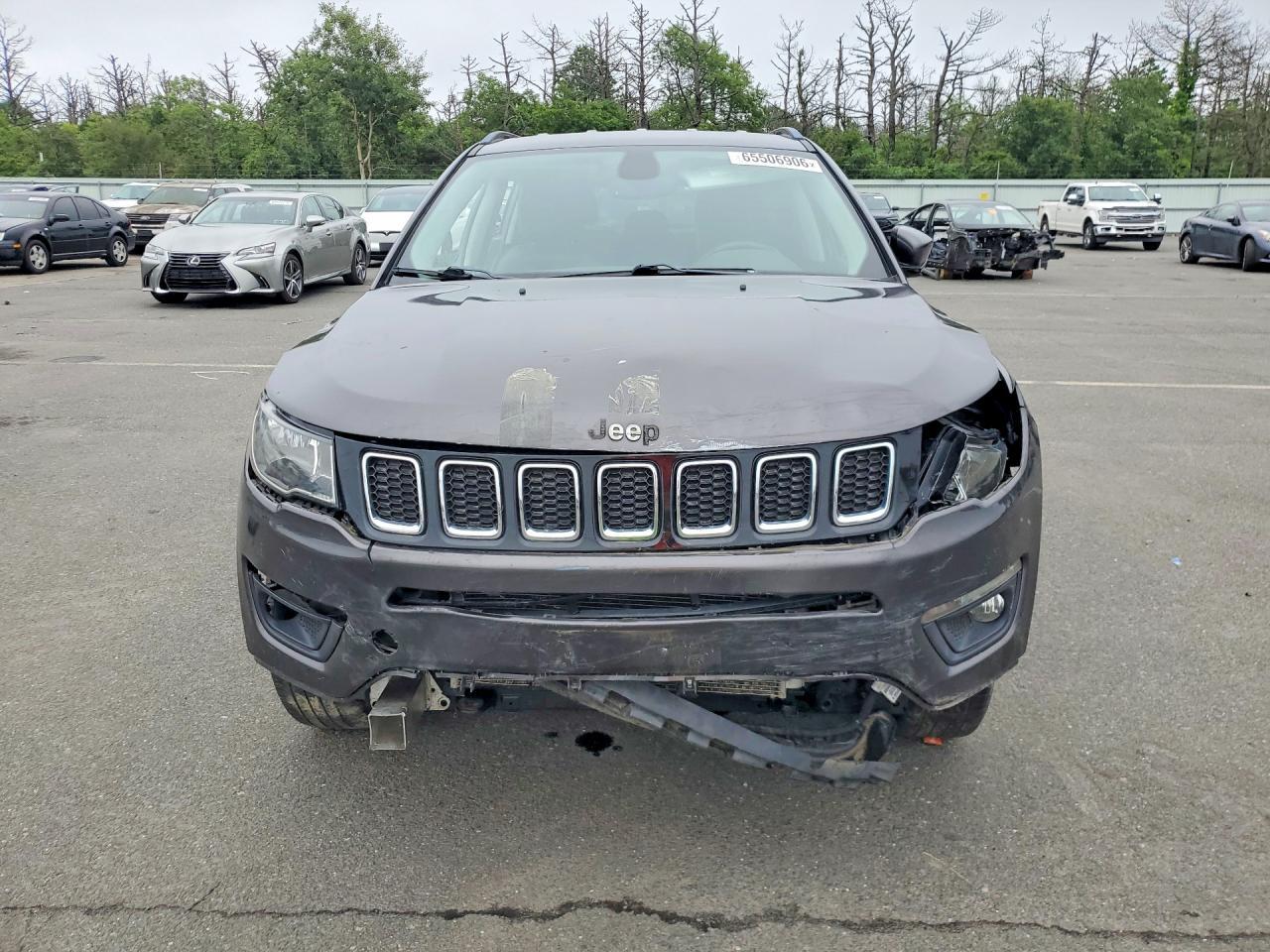 2019 Jeep Compass Latitude - Image 5