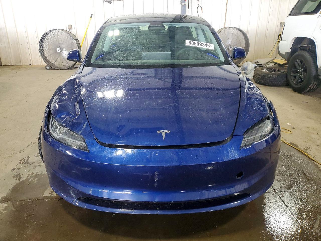 2024 Tesla Model 3 - Фото 5