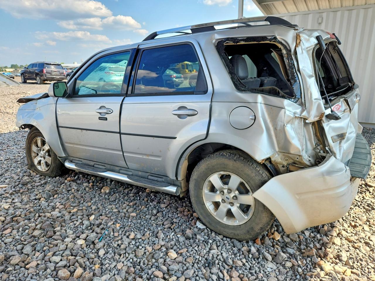 2010 Ford Escape Limited - Image 2