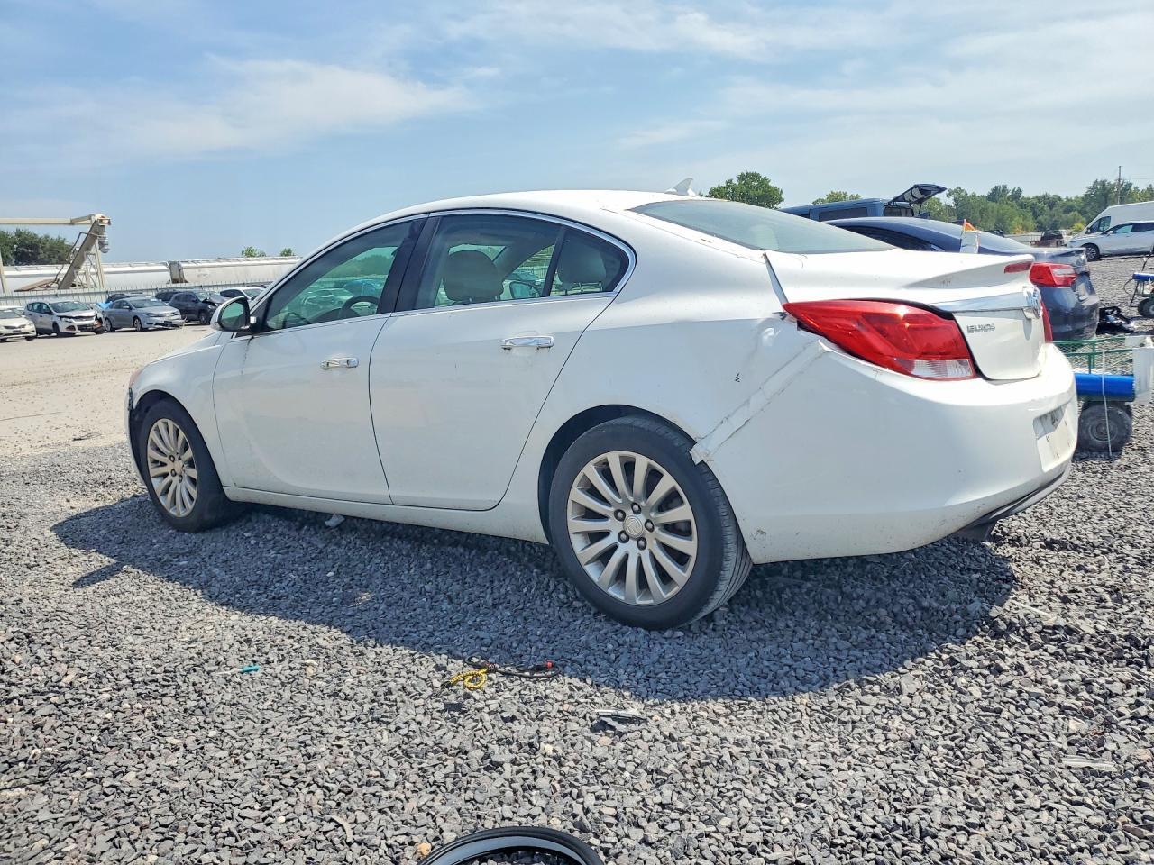 2012 Buick Regal Premium - Фото 2