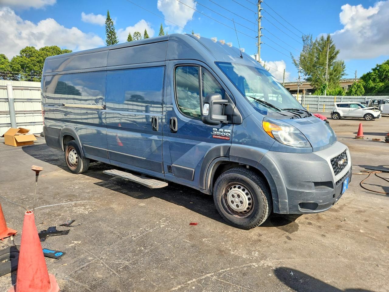 2021 Ram Promaster 3500 Delivery Van - Фото 4