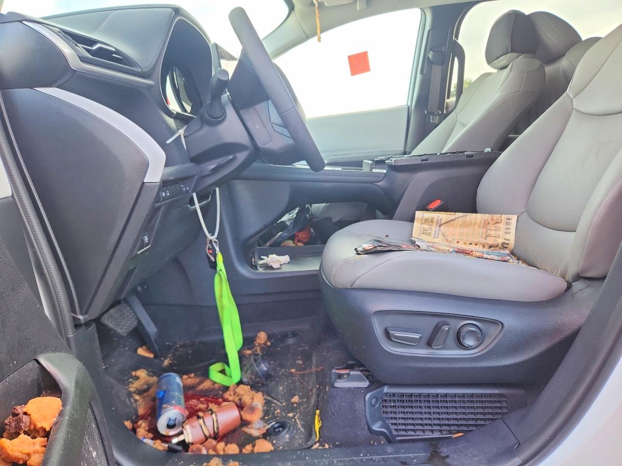 2026 Toyota Sienna Xle 8-Passenger - Image 7