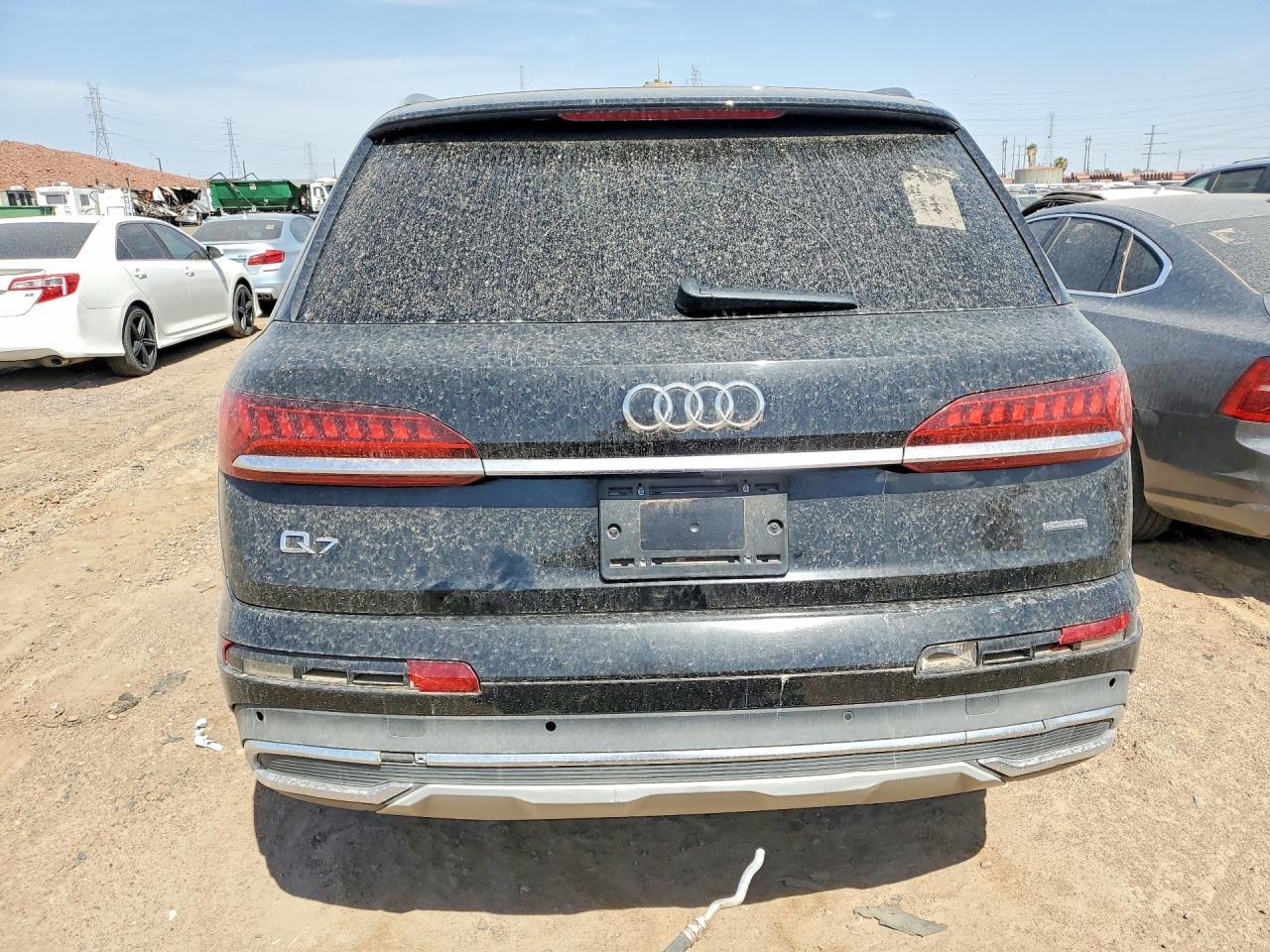 2020 Audi Q7 Premium Plus - Image 6