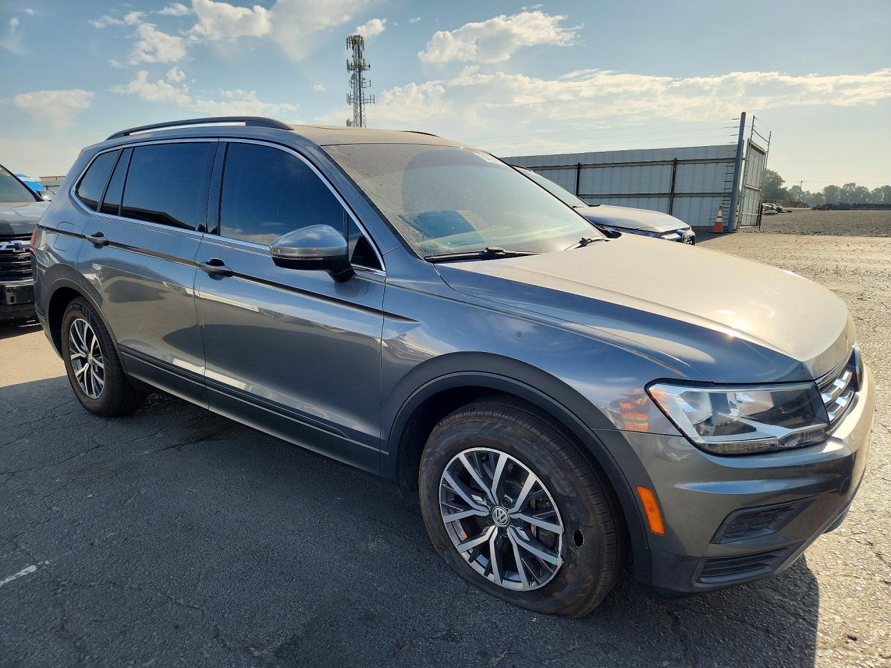 2019 Volkswagen Tiguan Se - Фото 4