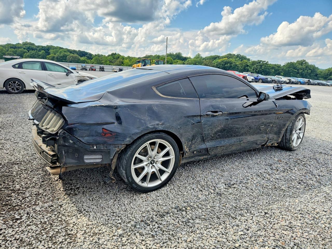 2017 Ford Mustang Gt - Фото 3