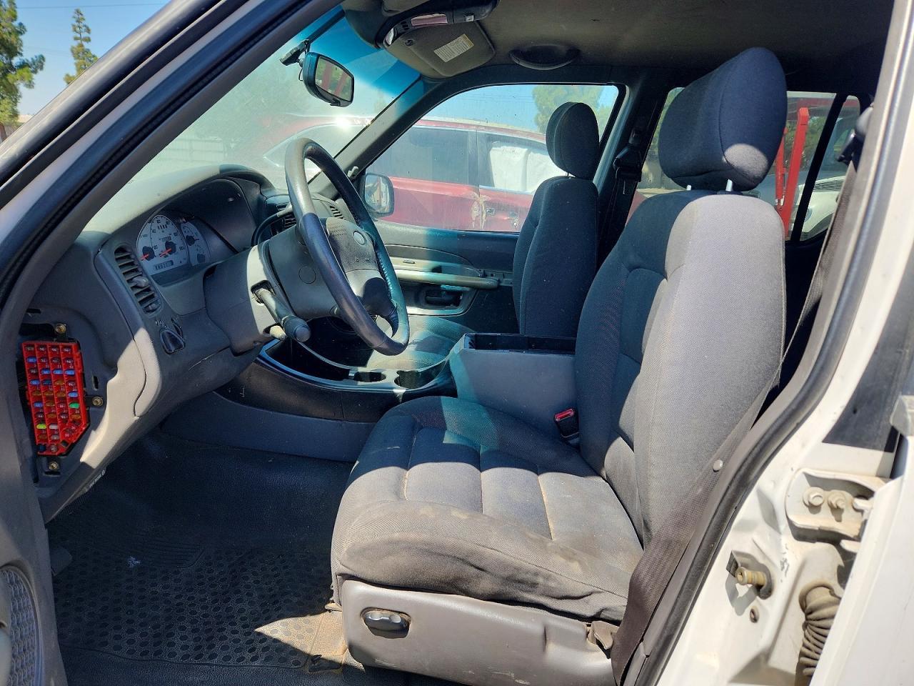 2002 Ford Explorer Sport Trac - Фото 7