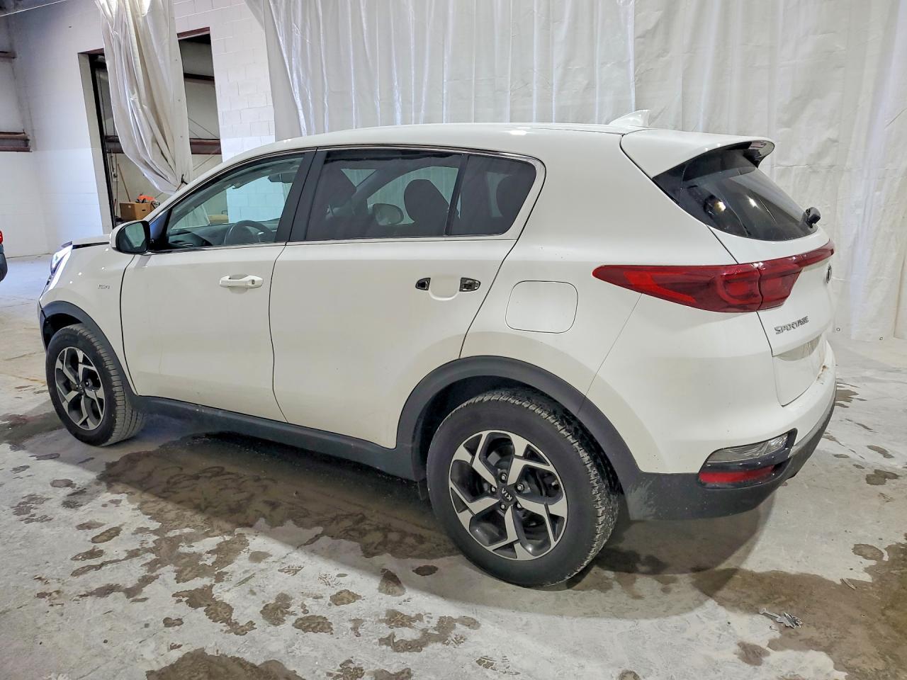 2020 Kia Sportage Lx - Фото 2