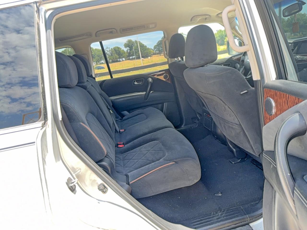 2017 Nissan Armada Sv - Image 6