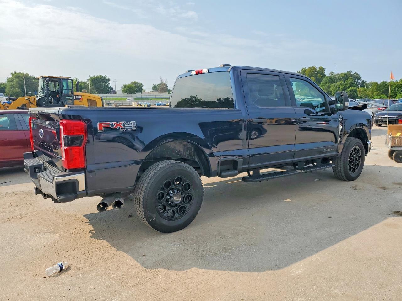 2023 Ford F350 Super Duty - Image 3