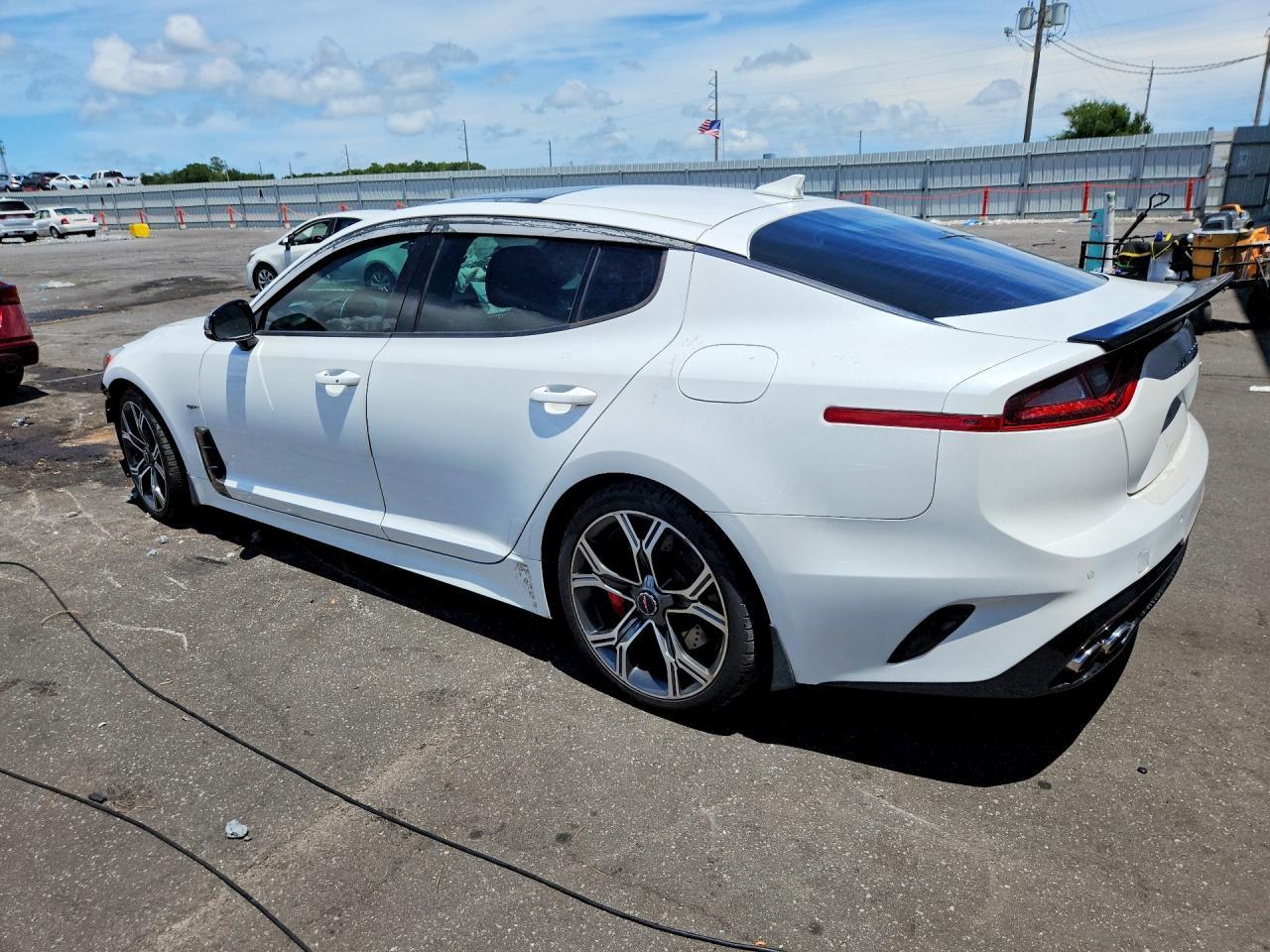 2018 Kia Stinger Gt1 - Image 2