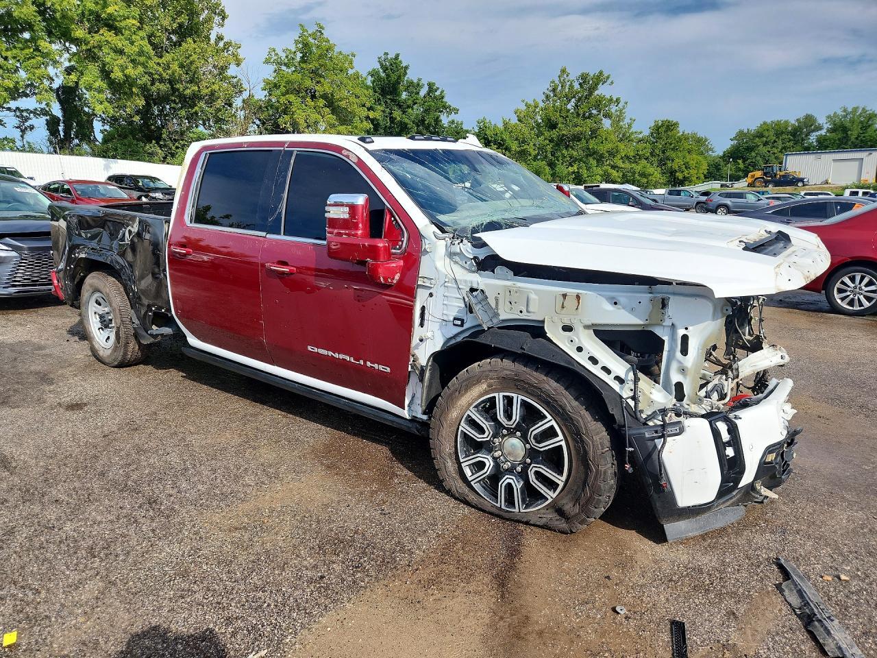 2024 GMC Sierra K2500 At4 - Image 4
