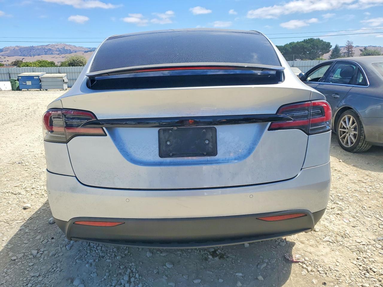 2018 Tesla Model X - Фото 6