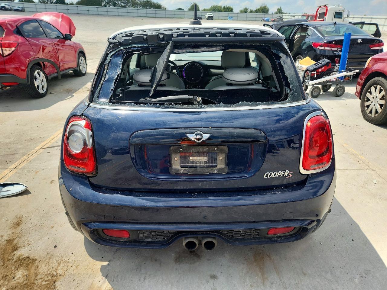 2018 Mini Cooper S - Image 6