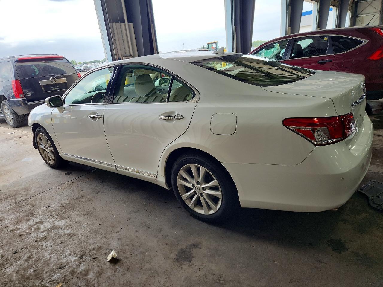 2012 Lexus Es 350 - Image 2