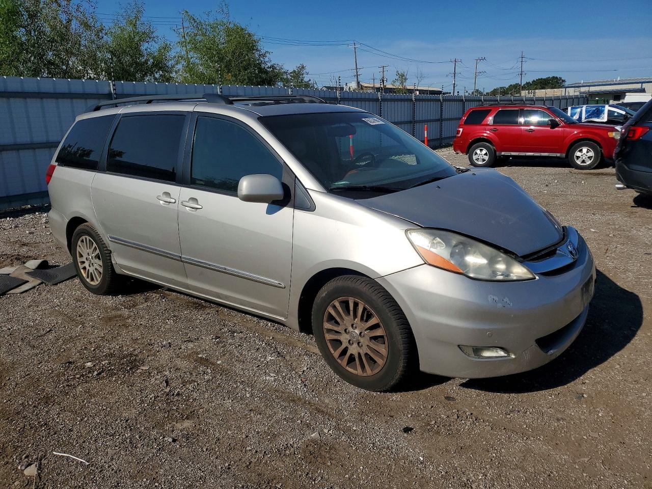 2007 Toyota Sienna - Фото 4