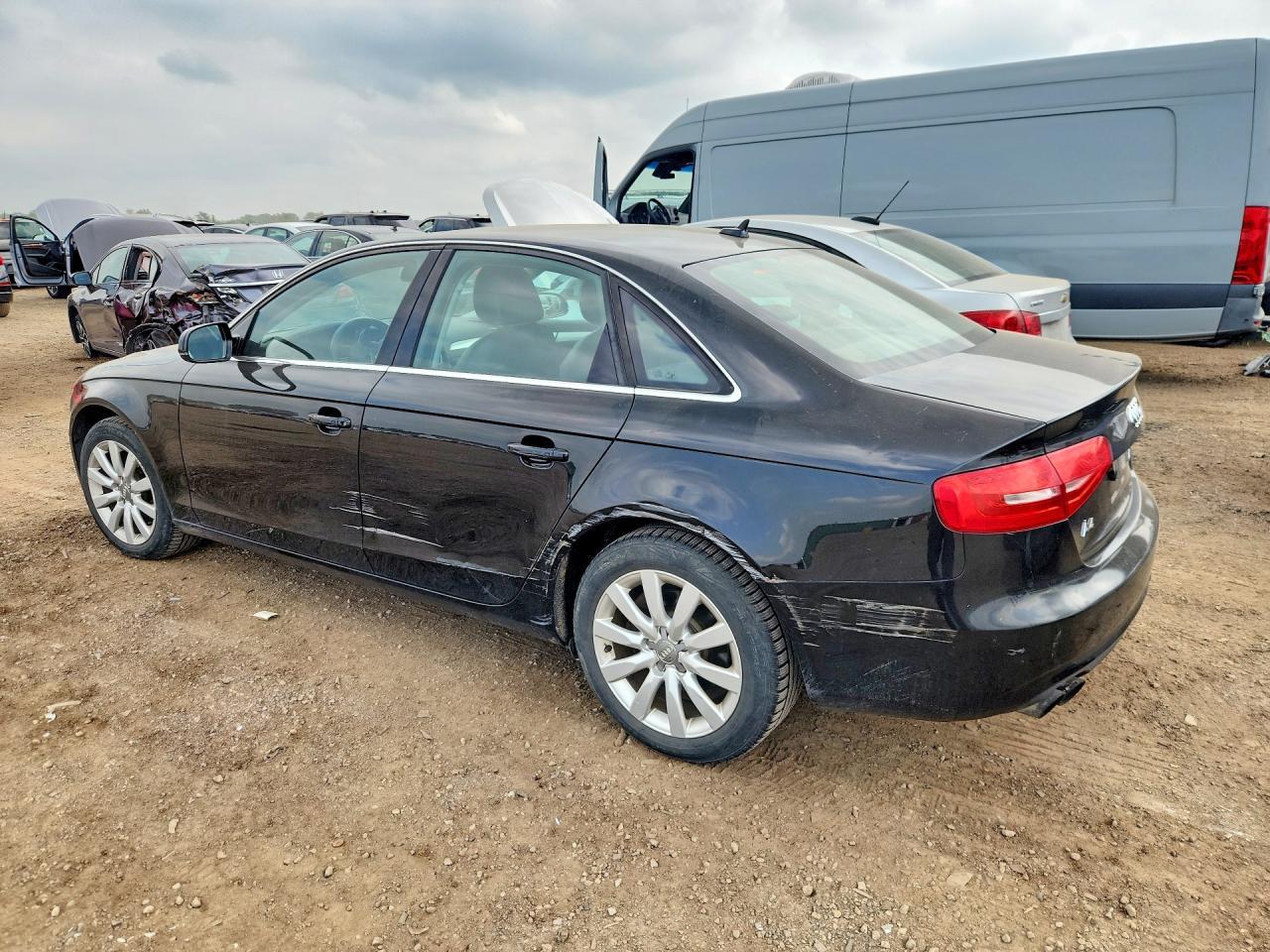 2013 Audi A4 Premium - Фото 2
