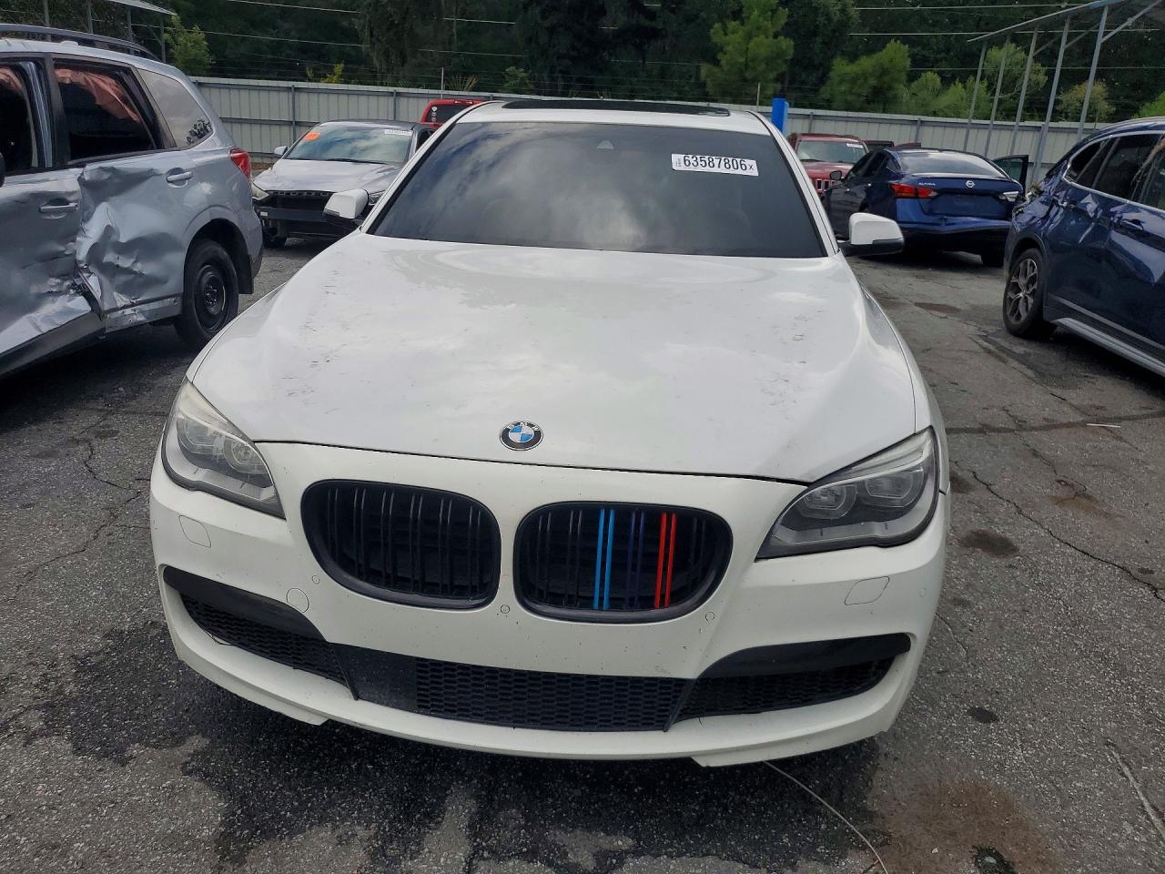 2015 BMW 750 I - Фото 5