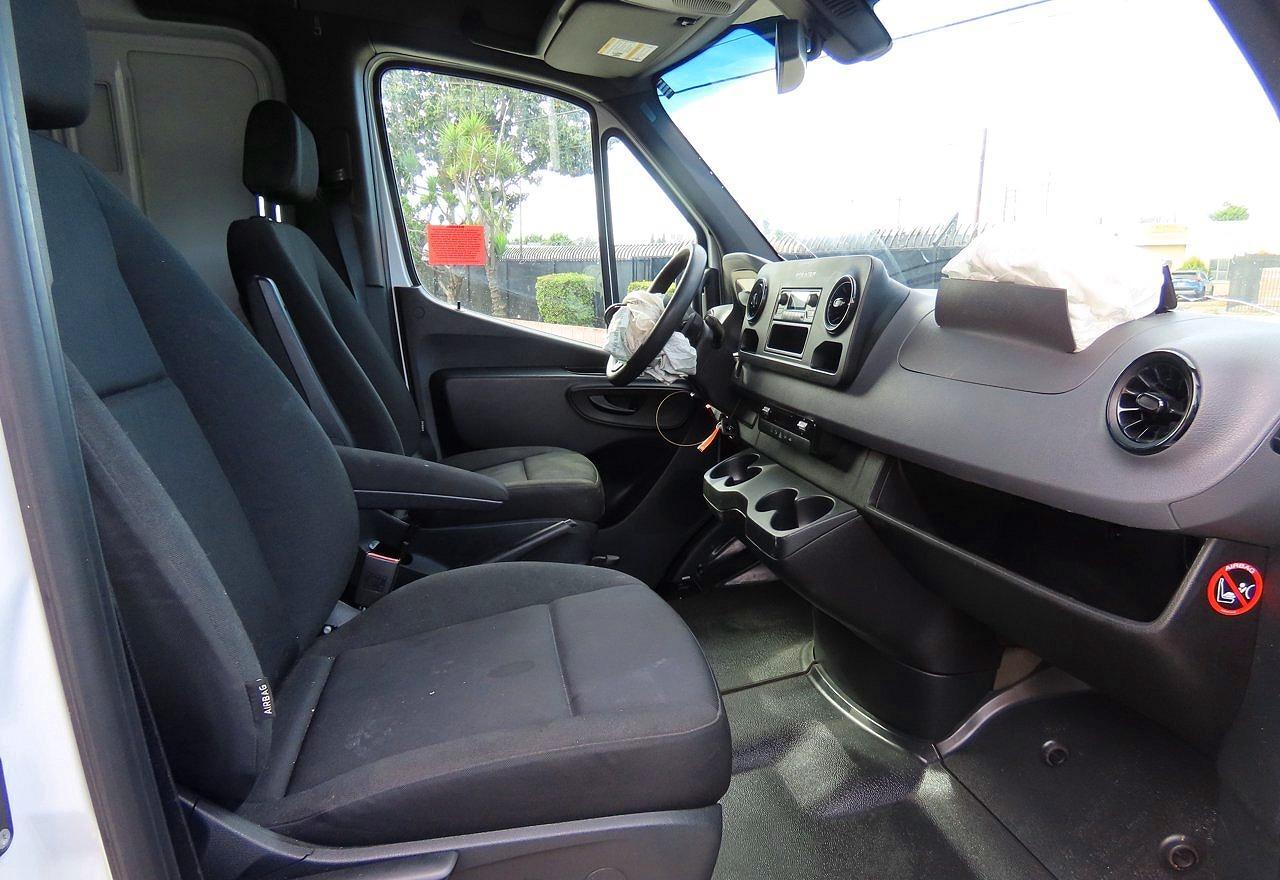 2021 Mercedes-Benz Sprinter 2500 - Image 5