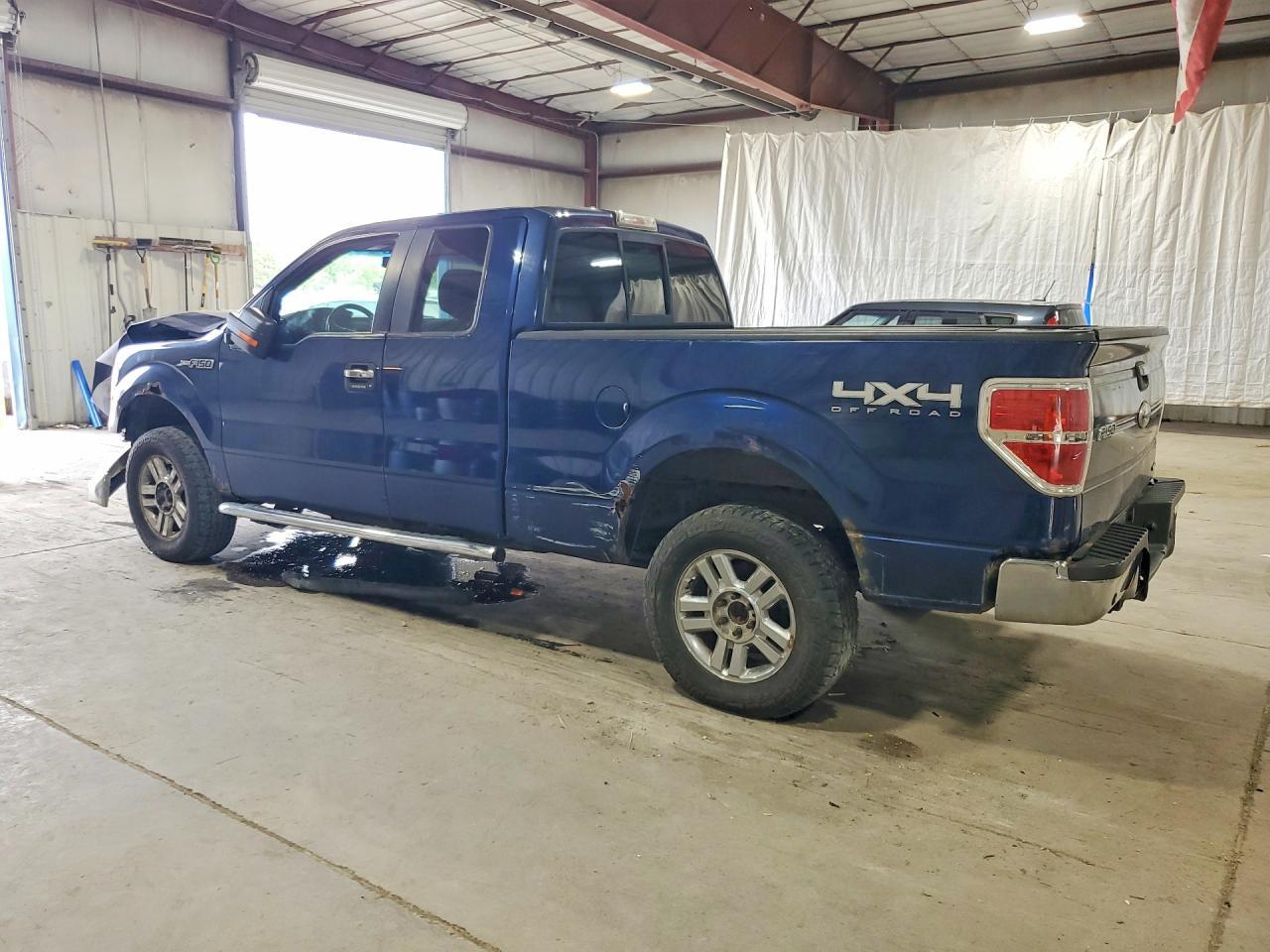 2011 Ford F150 Super Cab - Image 2