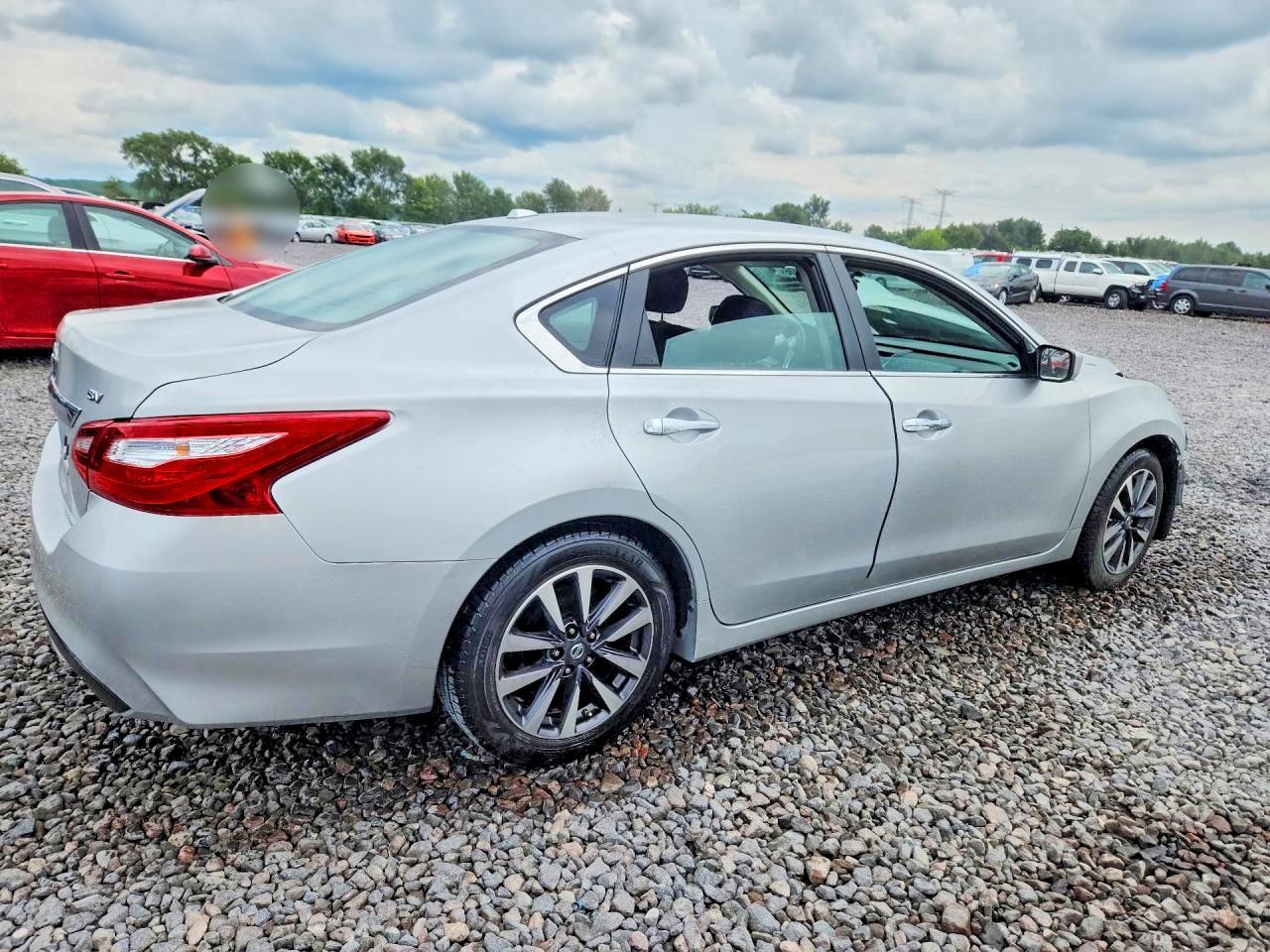 2016 Nissan Altima 2.5 - Image 3