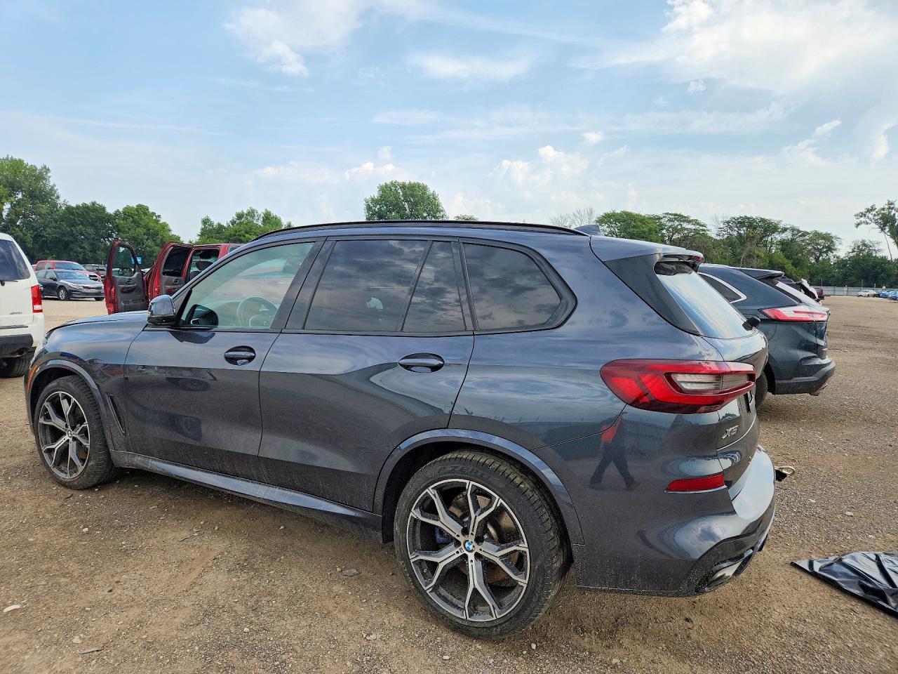 2021 BMW X5 xDrive40I - Фото 2