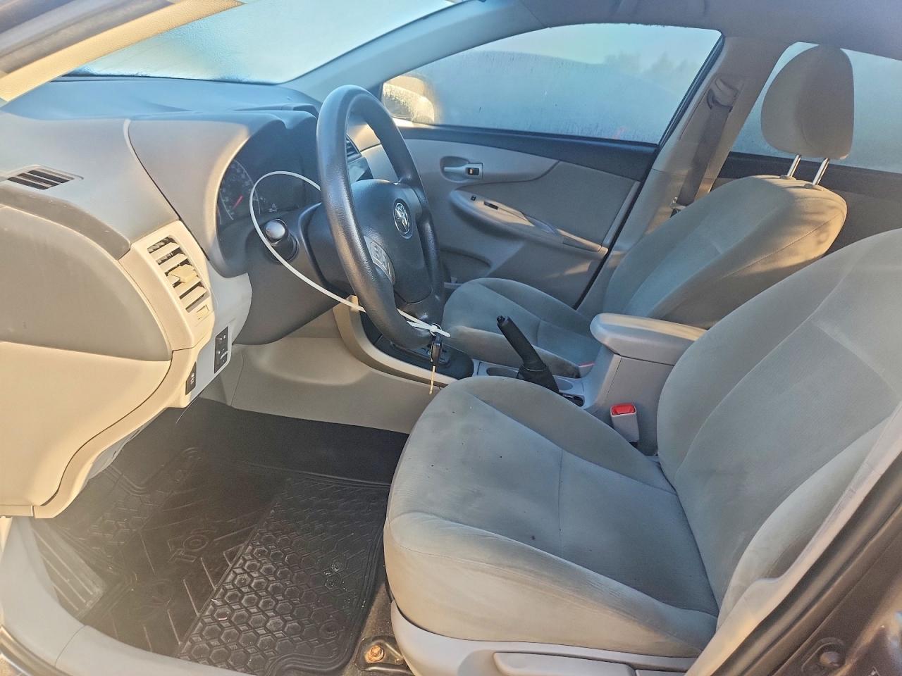 2013 Toyota Corolla Base - Фото 7