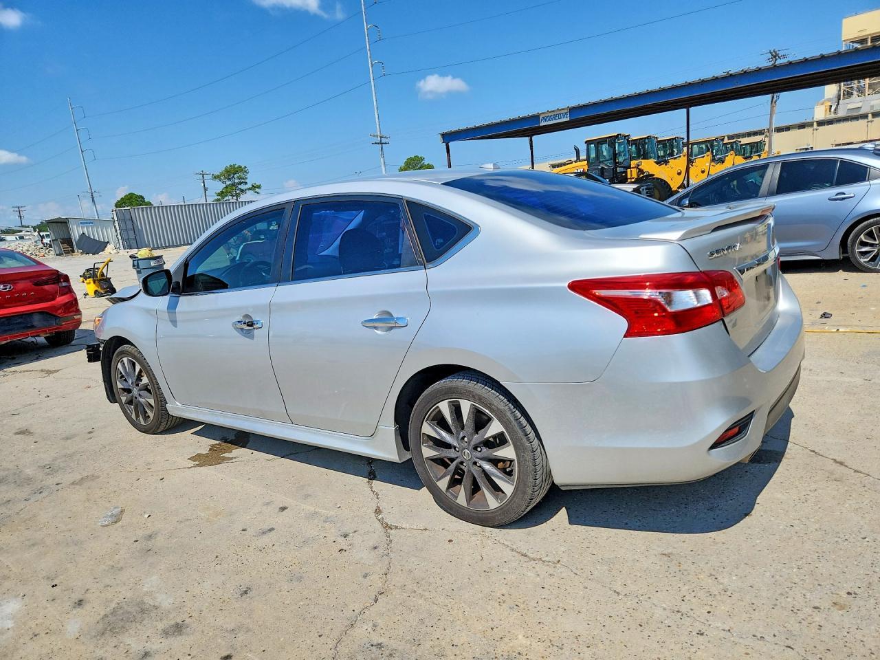 2018 Nissan Sentra Sr - Image 2