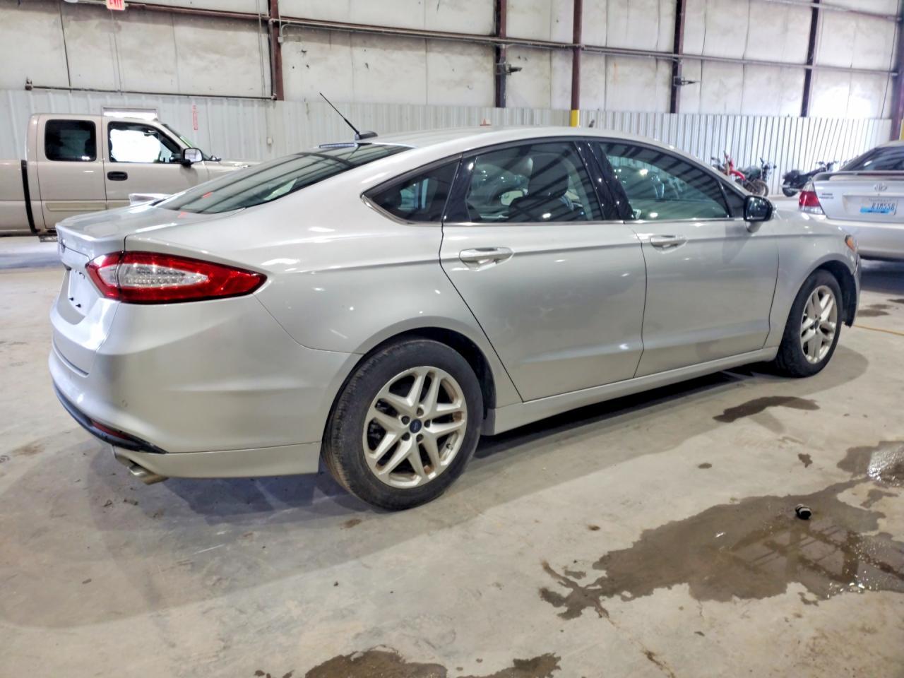 2015 Ford Fusion Se - Фото 3