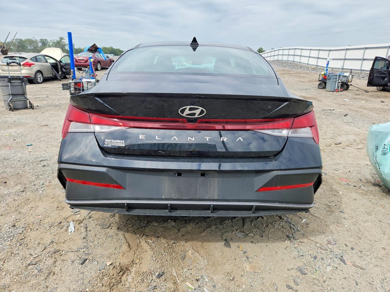 2025 Hyundai Elantra Sel Sport - Фото 6