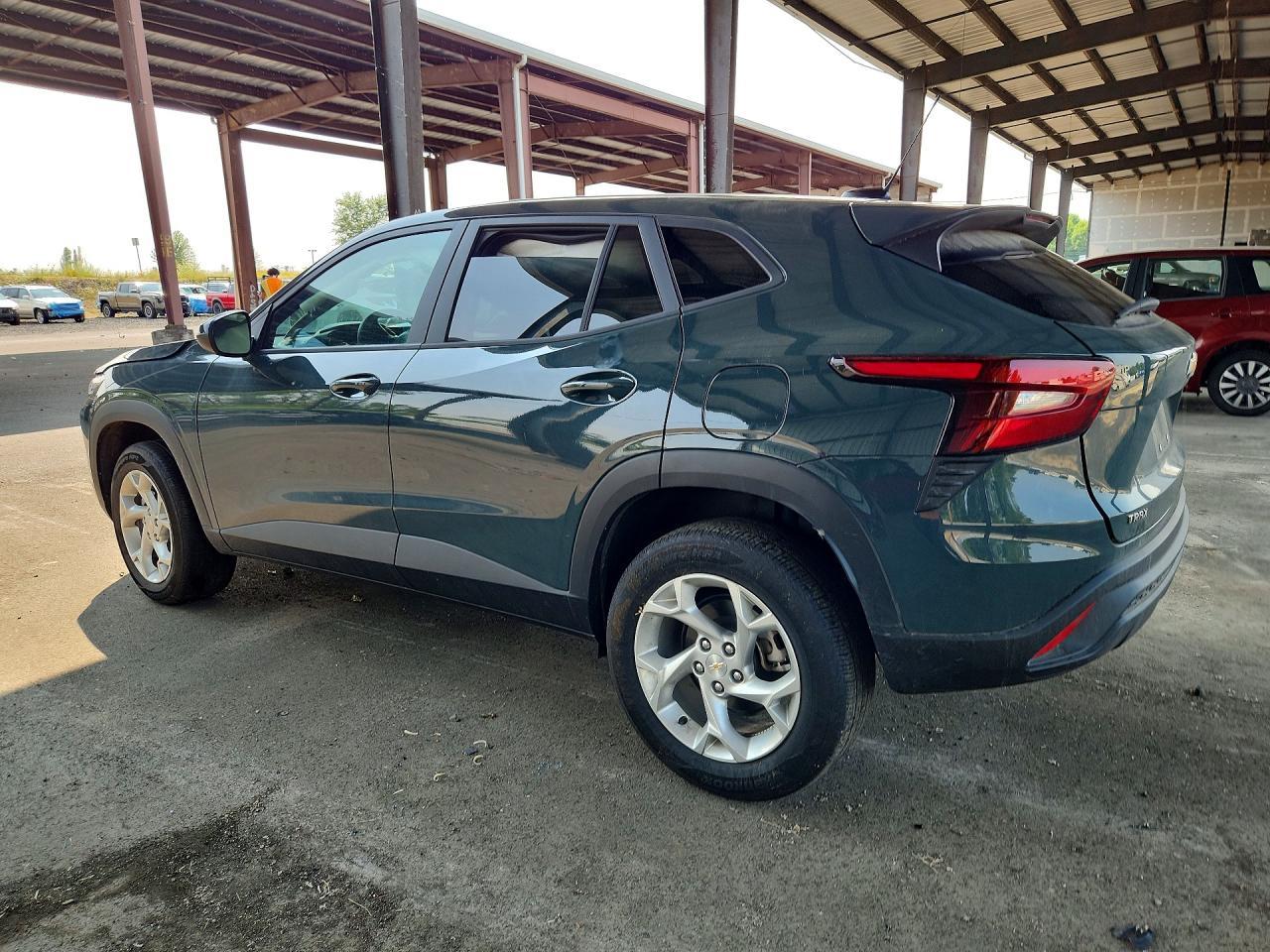 2025 Chevrolet Trax Ls - Image 2