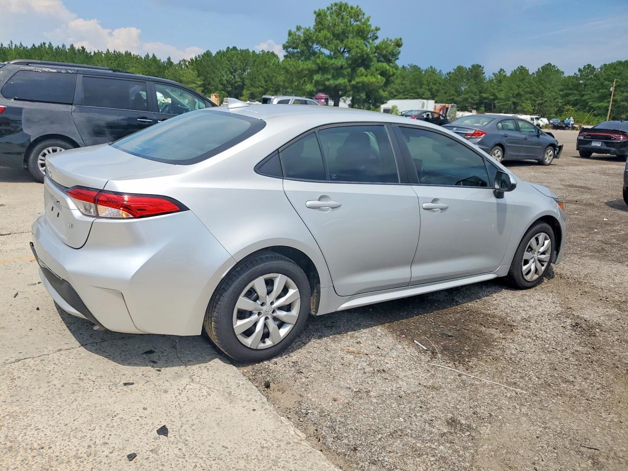 2020 Toyota Corolla Le - Image 3