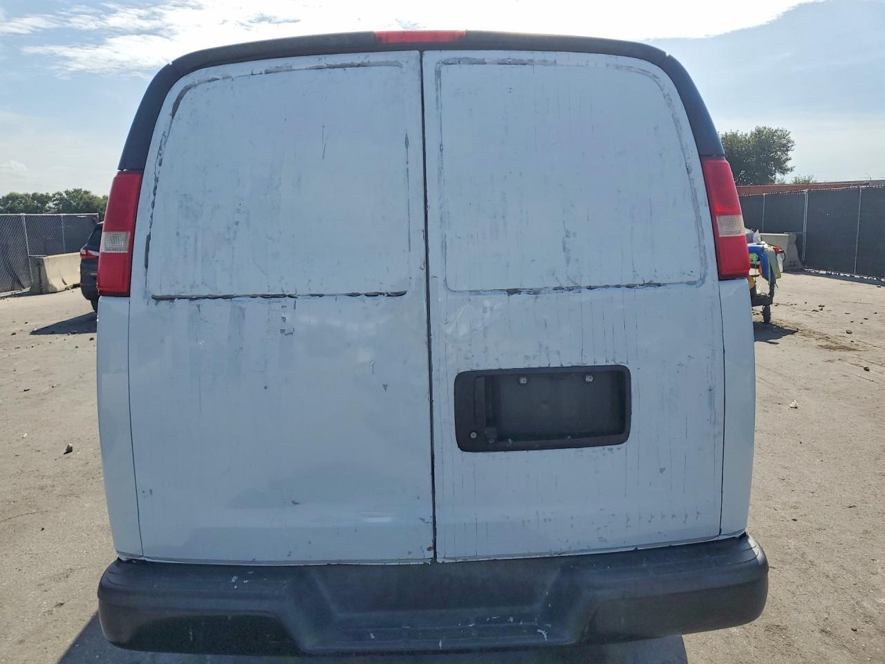2019 Chevrolet Express G2500 - Image 6