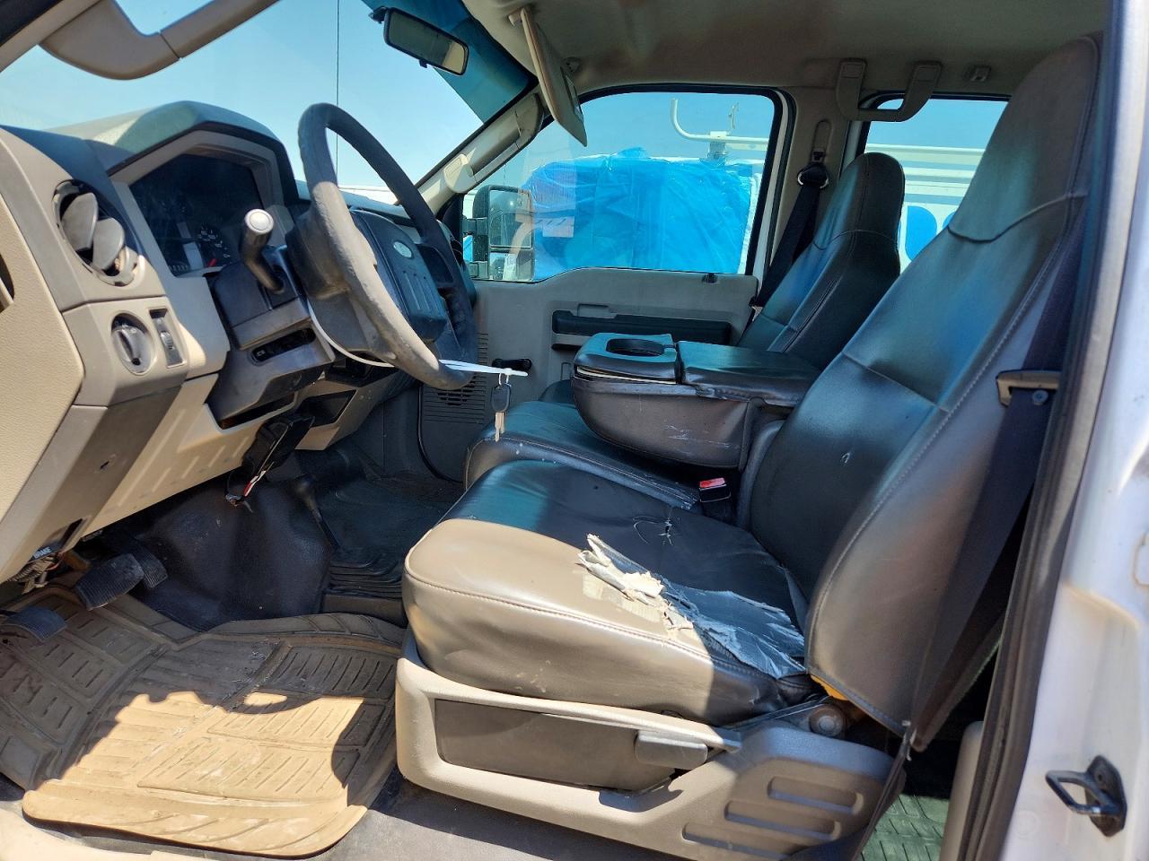 2010 Ford F450 Super - Фото 7
